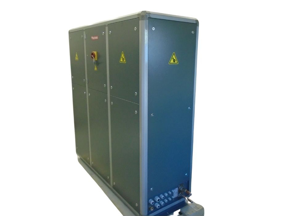 Discover custom solutions like Refrind Industrial Air Conditioners. Designed and manufactured for your company's environments.